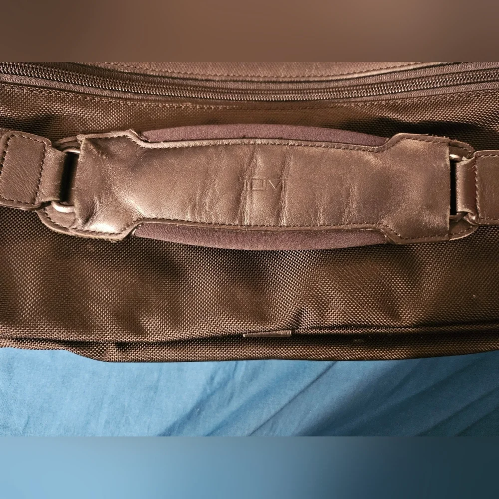 Tumi alpha expandable